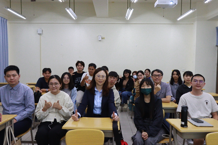 114.09.24群益證券_如何靠投資賺錢-以證券業角度的工具及策略講座圖片