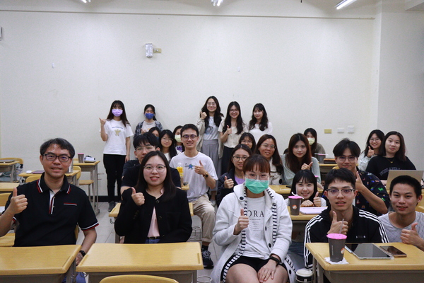 114.04.30系友職涯分享會圖片